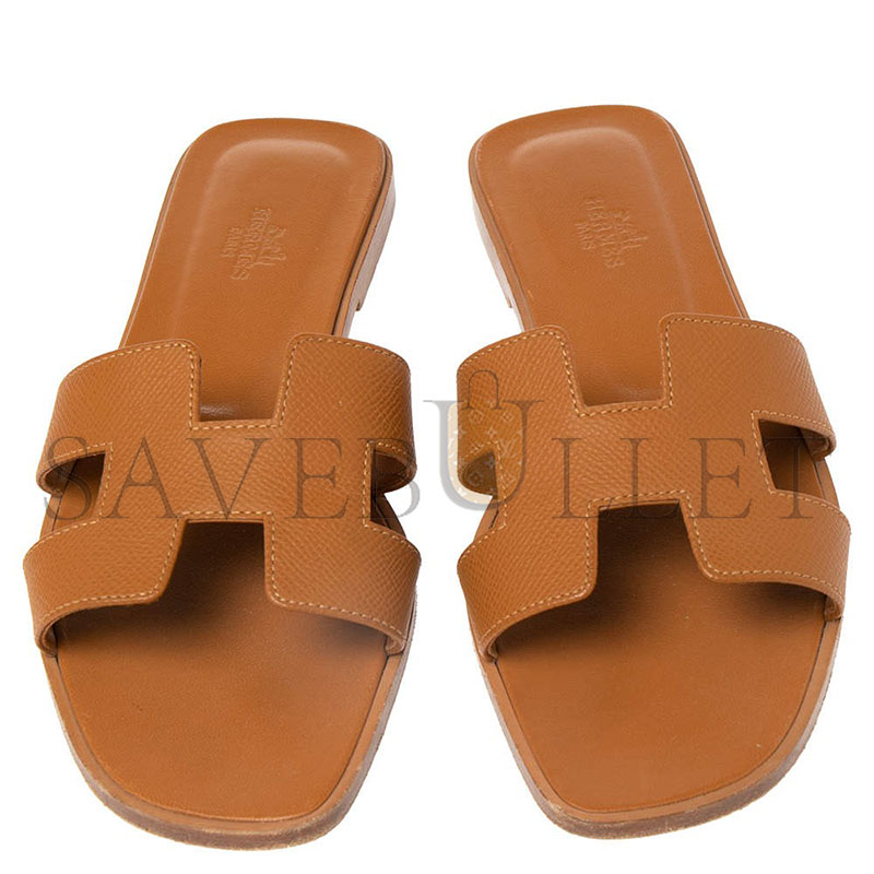 H**mes BROWN LEATHER ORAN FLAT SANDALS H222099ZV20355